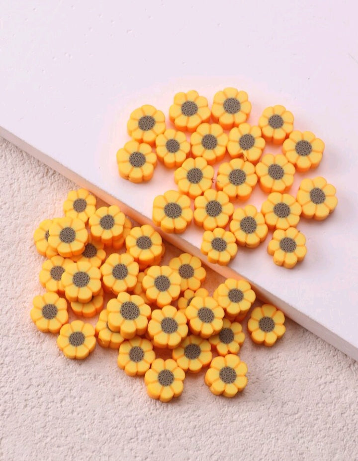 50 Piezas Cuentas de Arcilla con Forma de Girasol (932)