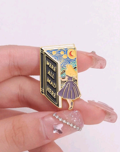 Broche con Diseño de Libro KE03