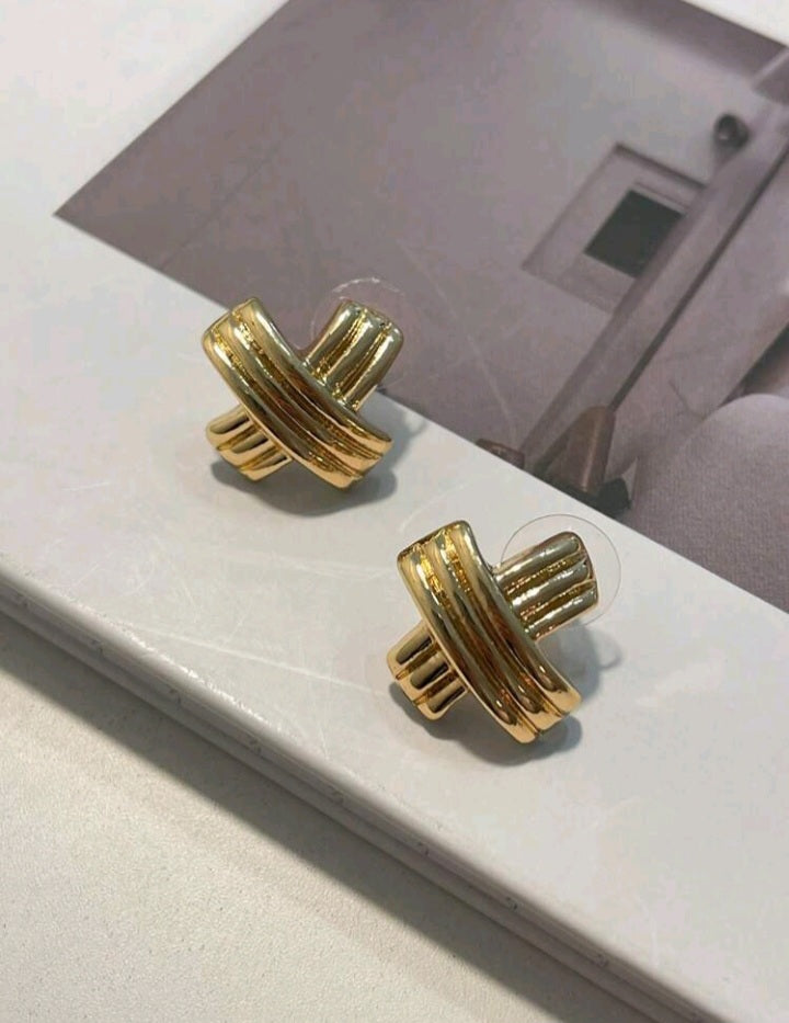 Aretes de Botón Trenzados KY02