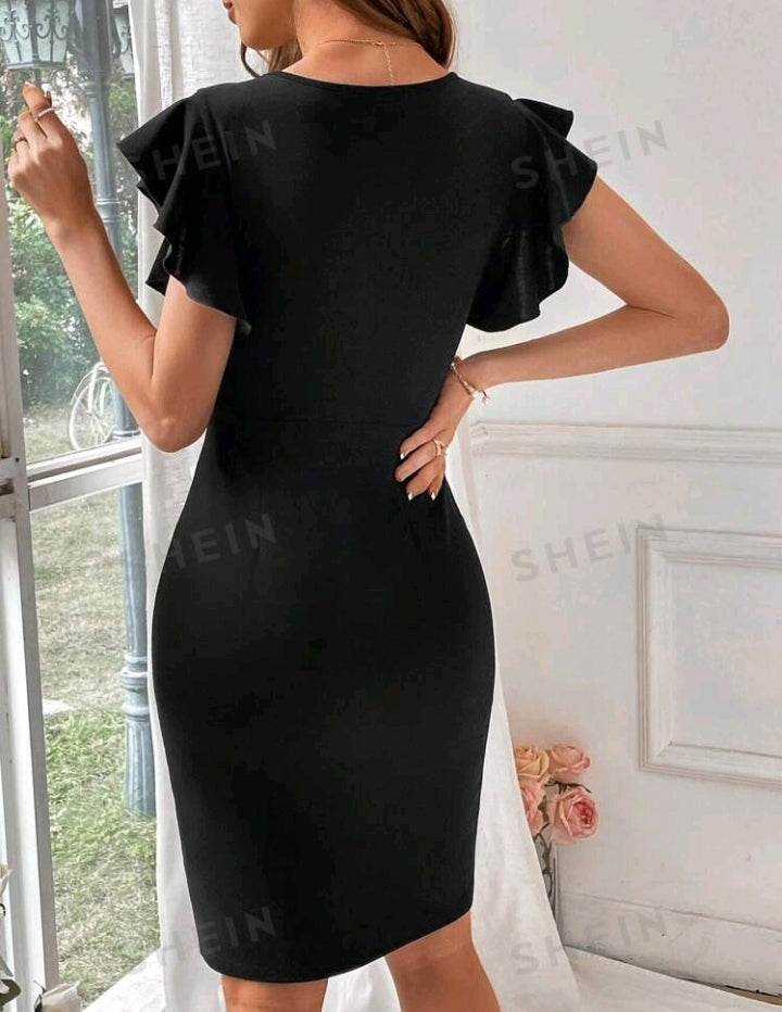 Vestido con Abertura y Mangas con Volantes LT05